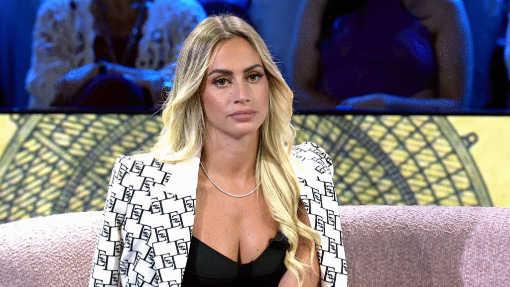 Carlotta Sabina amiga de Abalos
